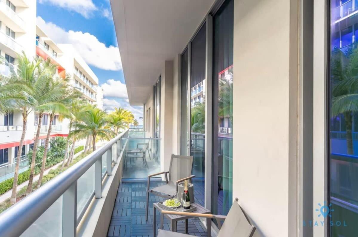 NEW!! Beachfront Condo Resort - ROOFTOP POOL Hollywood Exterior foto