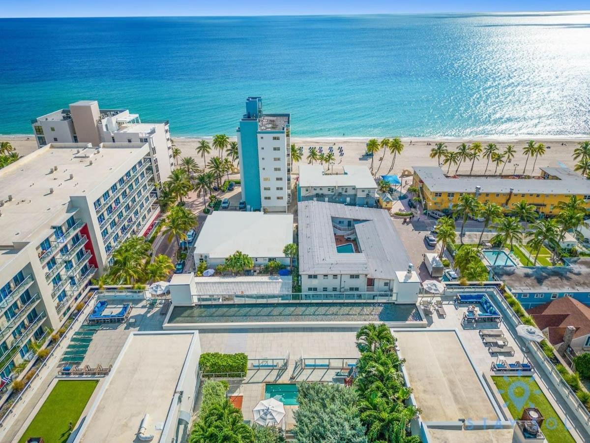 NEW!! Beachfront Condo Resort - ROOFTOP POOL Hollywood Exterior foto
