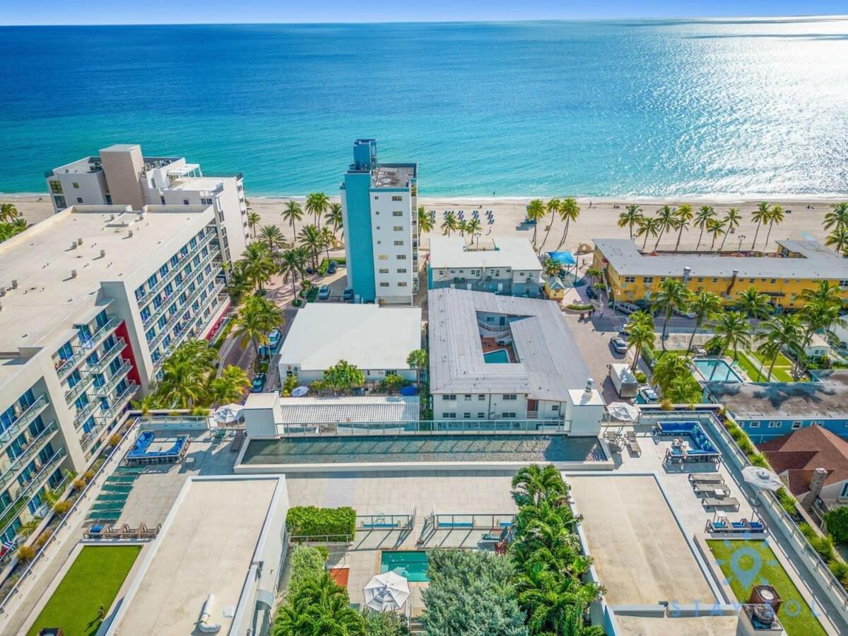 NEW!! Beachfront Condo Resort - ROOFTOP POOL Hollywood Exterior foto