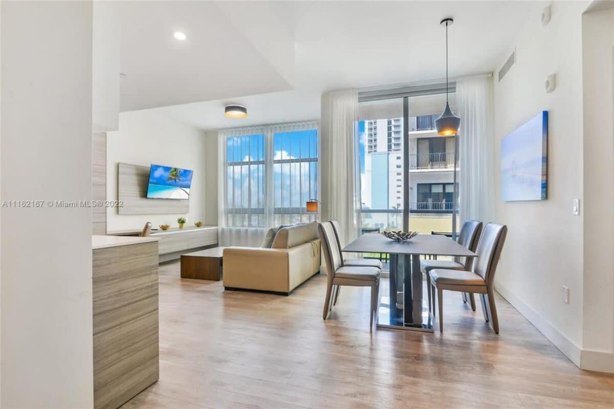 NEW!! Beachfront Condo Resort - ROOFTOP POOL Hollywood Exterior foto