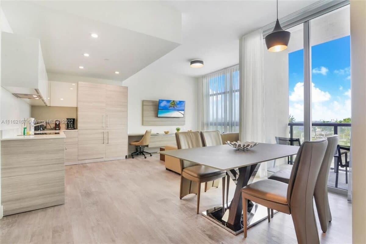 NEW!! Beachfront Condo Resort - ROOFTOP POOL Hollywood Exterior foto